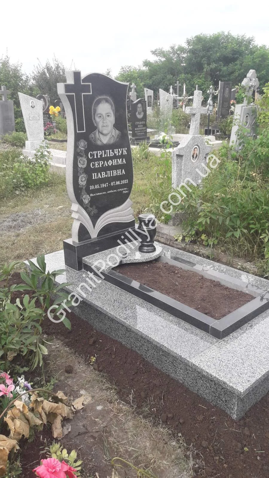 Подвійний пам'ятник з граніту - Кам'янець-Подільський | GranitPodillya